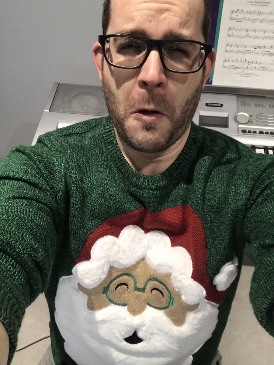 davyt2908's tweet photo. Trying to recreate the face of my Christmas Jumper, think I pulled it off 👌🏻 @Tobermore 
#FestiveUpWeek
#ChristmasJumperDay
#TeamTobermore https://t.co/4HquOC4KsO