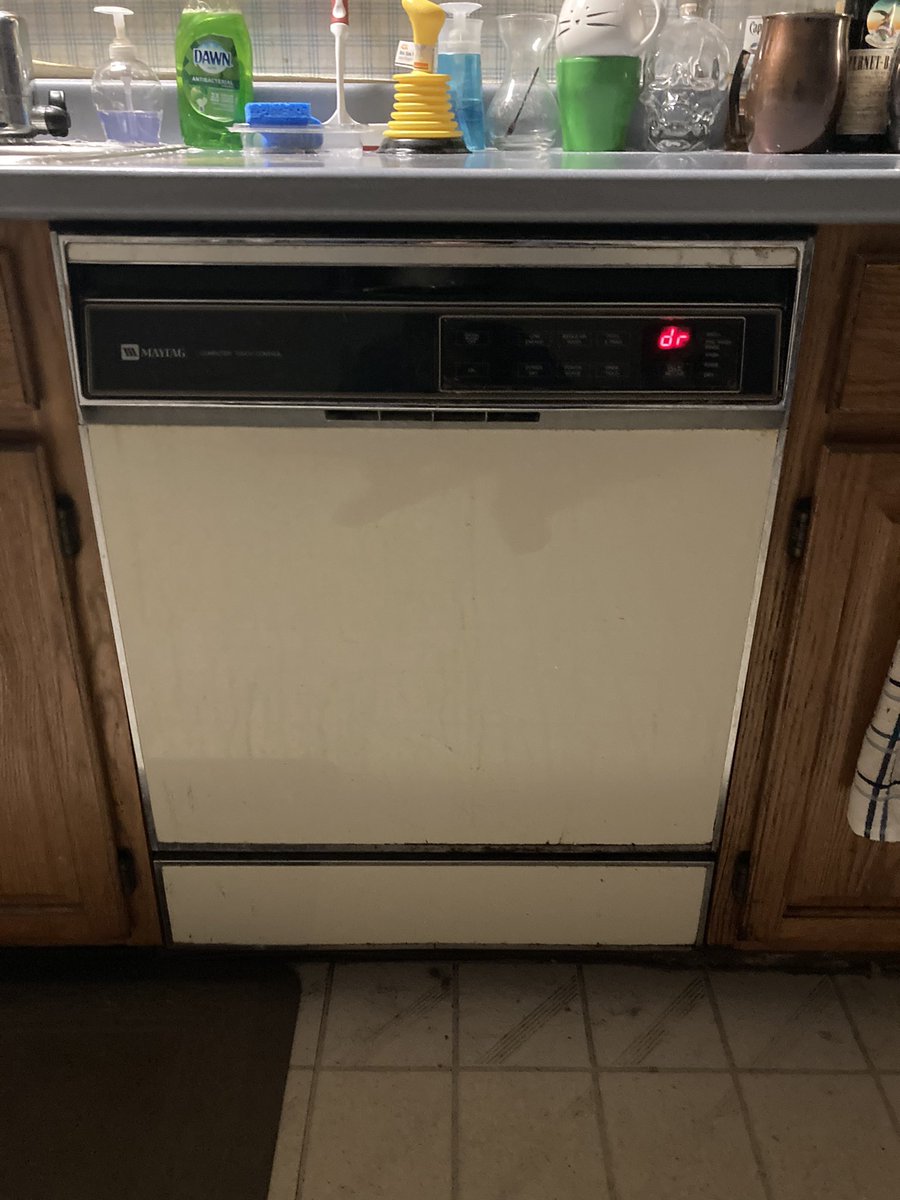 ModePj's tweet image. My dishwasher is a doctor to own the libs? Or cucks or something?