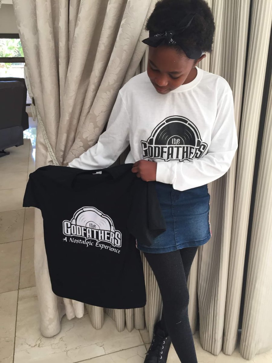 GodfadasofDeep's tweet photo. #YourDeepIsNotMyDeep #TheGodfathersOfDeephouse
#NostalgicFriday
Hallelujah ke Friday!!💃💃🔥 let's keep it safe indoors with a chilled nostalgic sounds ngoba vele ksazoba lit kule december💃🔥🔥
Place your orders now via Dm or our whatsapp number🤗 https://t.co/Enlo1rWjM9
