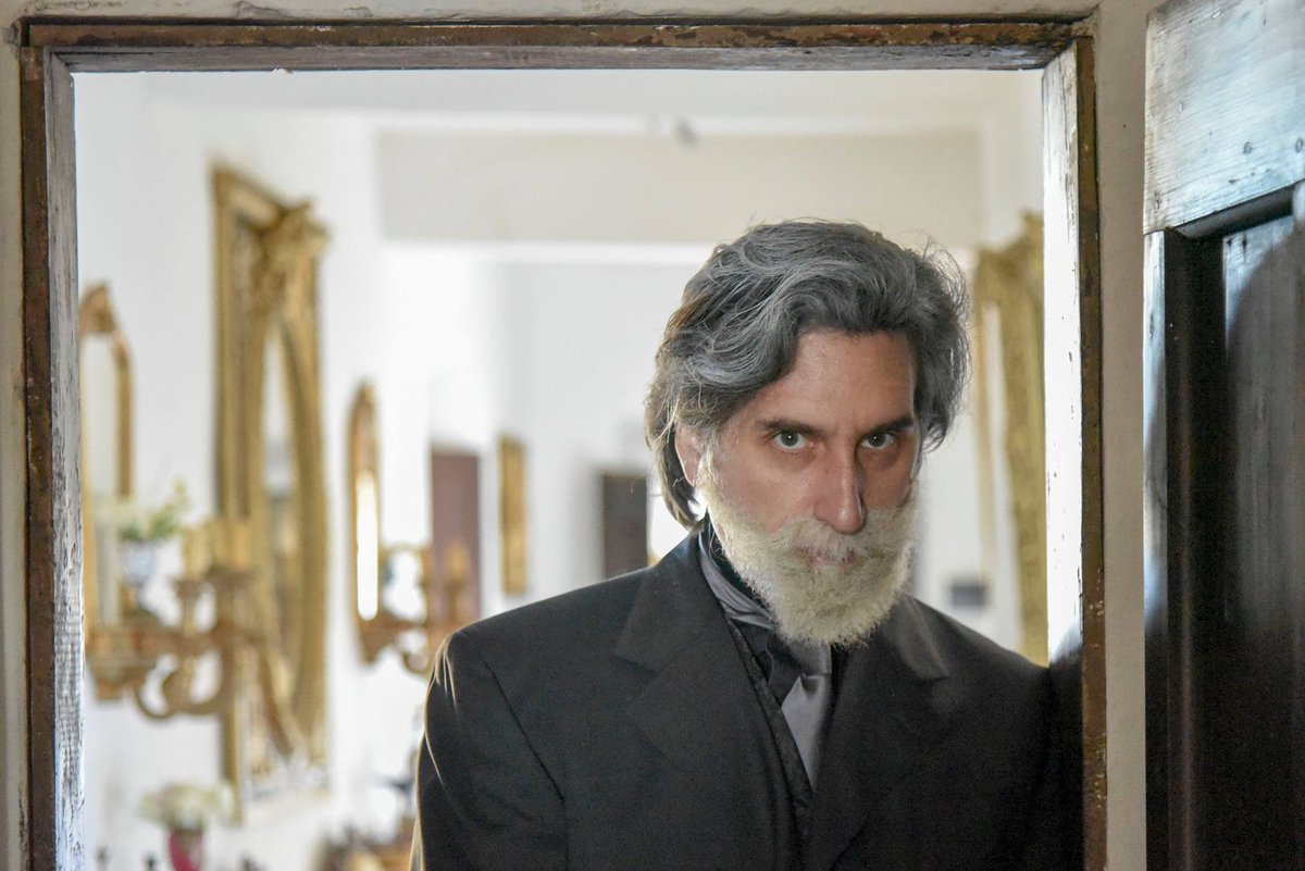 MarcoBadiani's tweet photo. This #Sunday night at 7 p.m. CST #HersheyFelder will go #LIVE from #Florence as famous #TheNutcracker composer #Tchaikovsky for a special #holiday performance! There’s still time to grab tickets through  https://t.co/K84rg4Mrgb 
ph @MarcoBadiani x @TheFlorentine https://t.co/oPsmepBgfs