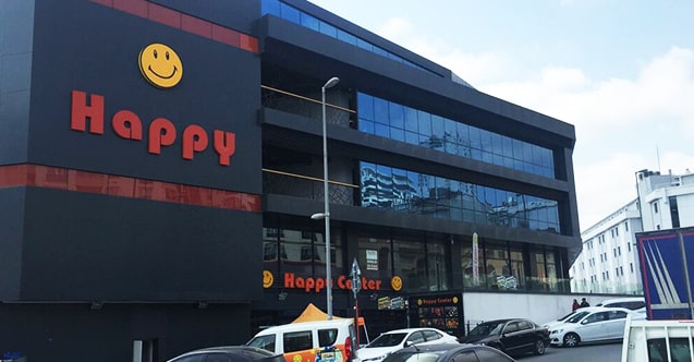 Zucnewsonline's tweet photo. 40 Şubeli Rammar, Happy Center'ın oldu. @HappyCenterr

Haber ile ilgili detaylı bilgiye profildeki linkten ulaşabilirsiniz.

#happycenter #rammar #zincirmarket #perakende #trendyol #eticaret https://t.co/qWwQpa8Wam