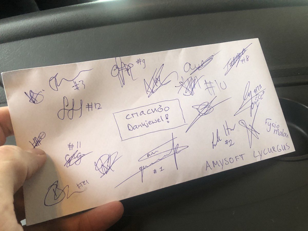 LycurgusVolley's tweet photo. 🏐💪🏻De #bluearmy💙 is begonnen aan de terugreis vanuit Moskou🇷🇺 #SAMENnaarMoskou zit er bijna op. Via Zürich en Frankfurt naar Hamburg✈️. Rond 22 uur terug in Groningen. Daarna 5 dagen quarantaine. #Nedmag #Amysoft #Witec #Dok4 #GAPAcademy https://t.co/wzjENGT3ze