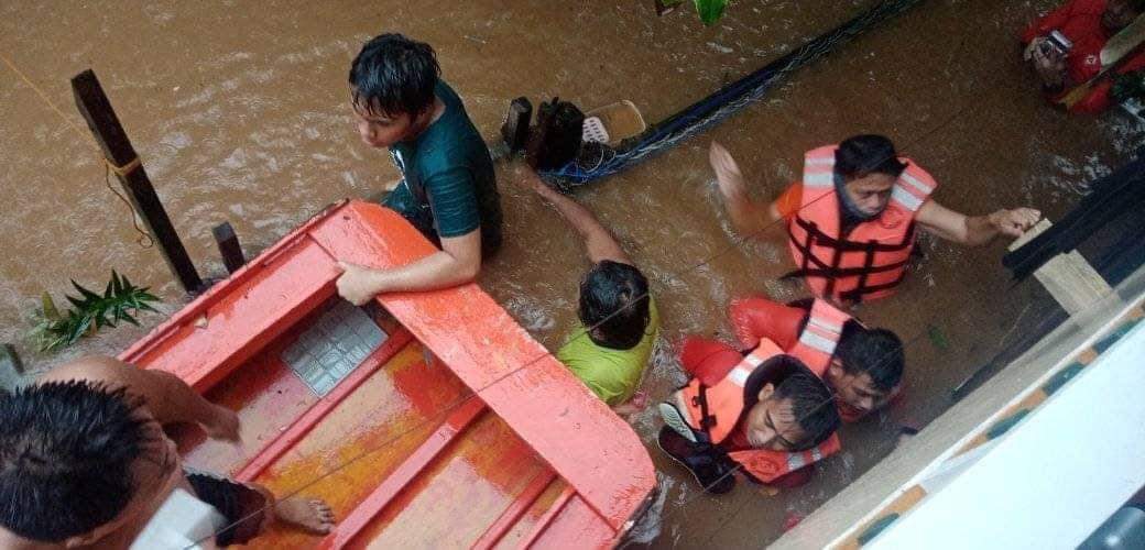 immartinsy's tweet photo. Please pray for our dear Kababayan from Mindanao who's affected by Bagyong Vicky 🙏

Images taken from Rosario, Agusan Del Sur and Bislig, Surigao del Sur #VickyPH https://t.co/SsvhmsSHCD