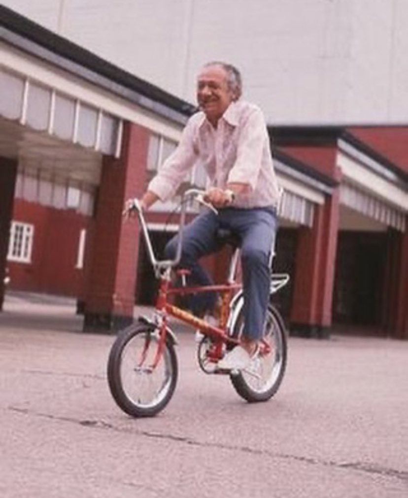 It’s the weekend #sidjames #reynolds531 #chopper