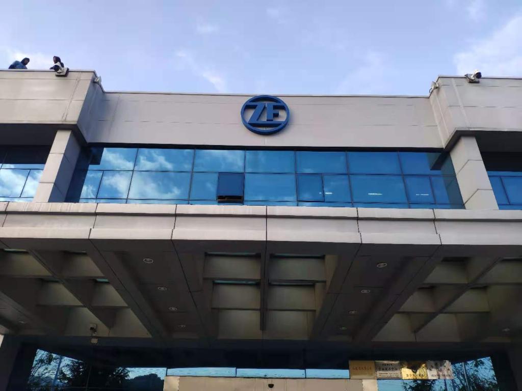 WABCO's tweet photo. #proudtobeZF π This December, as we continue joining the #ZFfamily, our Shanghai, Jinan and Qingdao sites have been branded with ZF signage. π Click through the pictures and follow us to discover more! #OnBoard #FridayFeeling @ZF_Group https://t.co/AOdigQO3GE