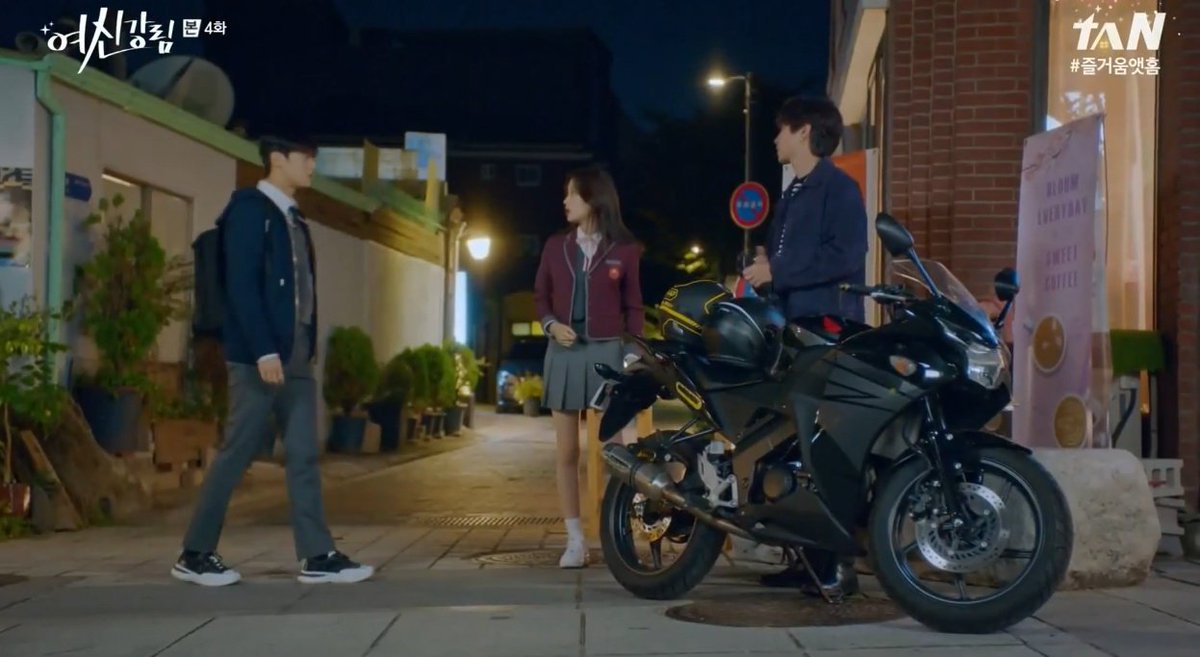 kdramathoughts_'s tweet photo. how to be jugyeong?? 😭
#TrueBeauty #TrueBeautyEp4 https://t.co/1ImueuPS6C