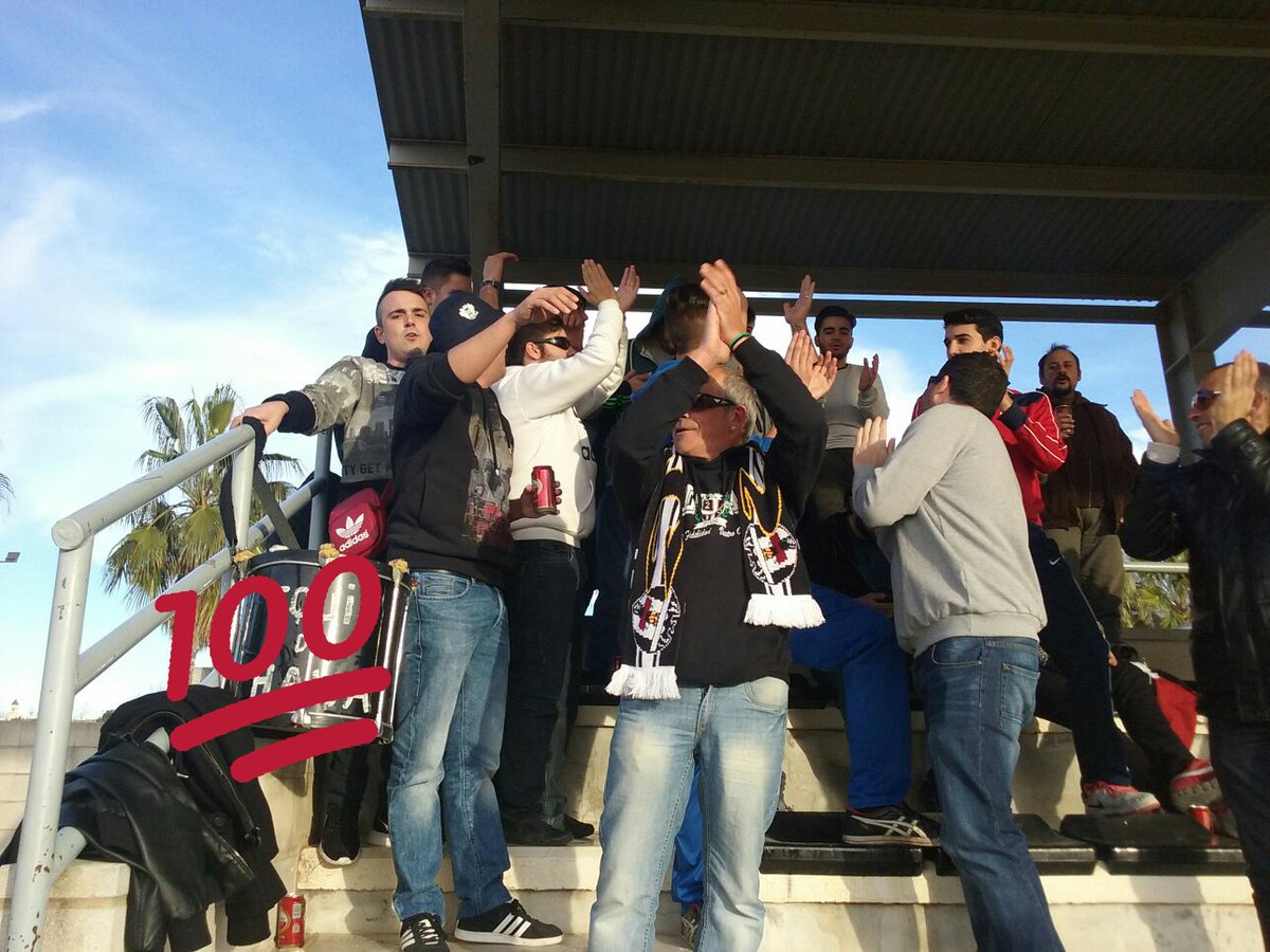 Hools_udc tweet media