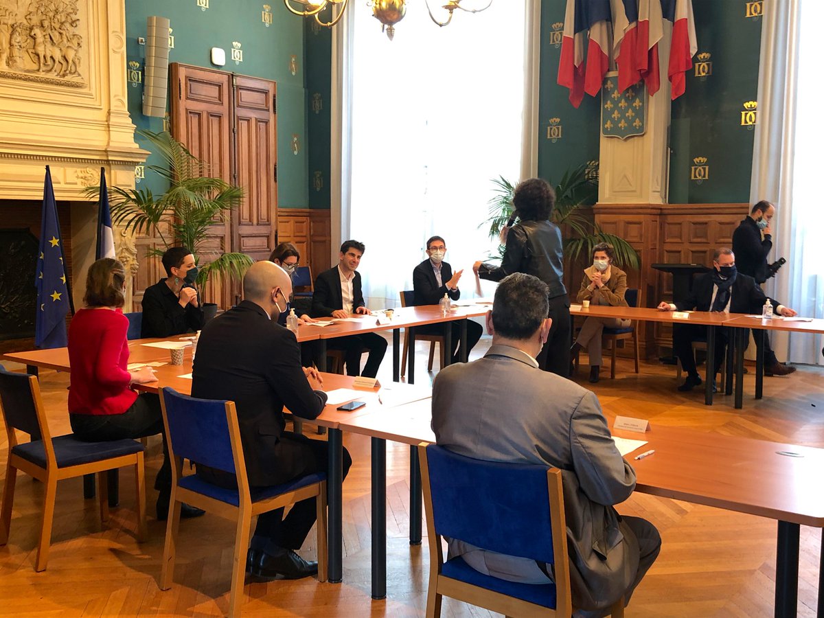 🖌 Aujourd’hui à lieu la signature du projet d’ouverture d'un #incubateur <a href="/HumanSafetyNet/">The Human Safety Net</a> pour les personnes #réfugiées, à <a href="/VilleSaintDenis/">Ville de Saint-Denis</a> en collaboration avec la <a href="/RucheParis/">La Ruche</a> et <a href="/FondationSNCF/">Fondation SNCF</a> <a href="/PlaineCommune/">Plaine Commune</a> <a href="/medef9394/">MEDEF DE L'EST PARISIEN</a> <a href="/LaMiel93/">La Miel</a>