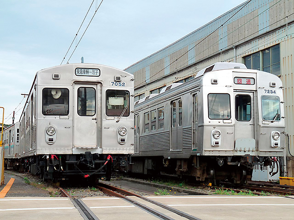 古い写真紹介のコーナーです。今回は来年の電車市場20周年に向けて