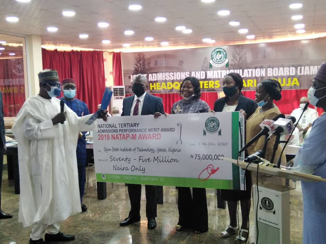 officialOGITECH's tweet photo. MOST COMPLIANT INSTITUTION: OGITECH CLINCHES JAMB AWARD

The Ogun State Institute of Technology, Igbesa has been recognised by the @JAMBHQ as the Most Compliant Institution in Keeping to the Guidelines in the 2019 Admission 👇
https://t.co/x7vNVdKACx

@dabiodunMFR
@ProfArigbabuaa https://t.co/OaqgtTjIuv