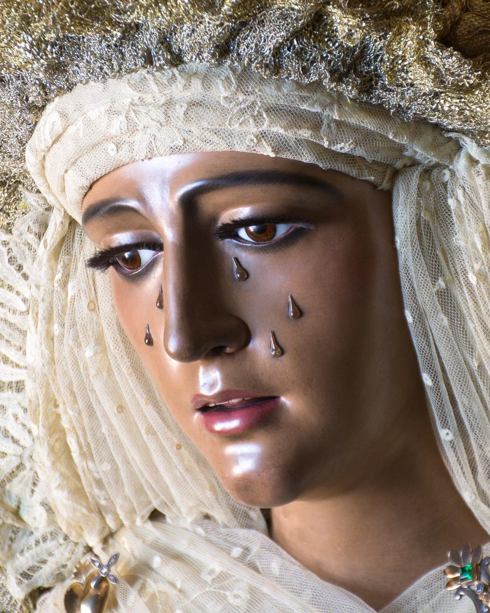 EspDeTriana's tweet photo. En el día de hoy, celebramos con gozo la fiesta de la Expectación de la Santísima Virgen.

Le pedimos a la que es Vida, Dulzura y #Esperanza nuestra que siga siendo la nave más segura hasta el Cielo de todos sus hermanos y devotos, especialmente en este difícil año que vivimos. https://t.co/dsxrVuaQW7