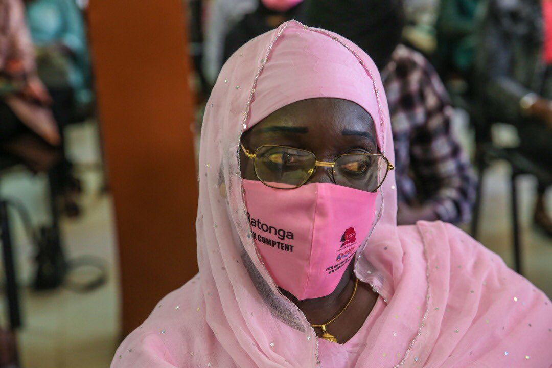 JgenSenegal's tweet photo. Préparation du forum Génération Égalité : JGEN et la fondation Batonga lancent des consultations auprès des jeunes et des femmes sénégalaises. @maimouna_yade @OnuSenegal @UAFAfrica @OulimataSarr @GlobalFundWomen @AWID_fr @saly_dieng @UNFPASenegal @nosvoixcomptent https://t.co/PGE8Rg0qvZ