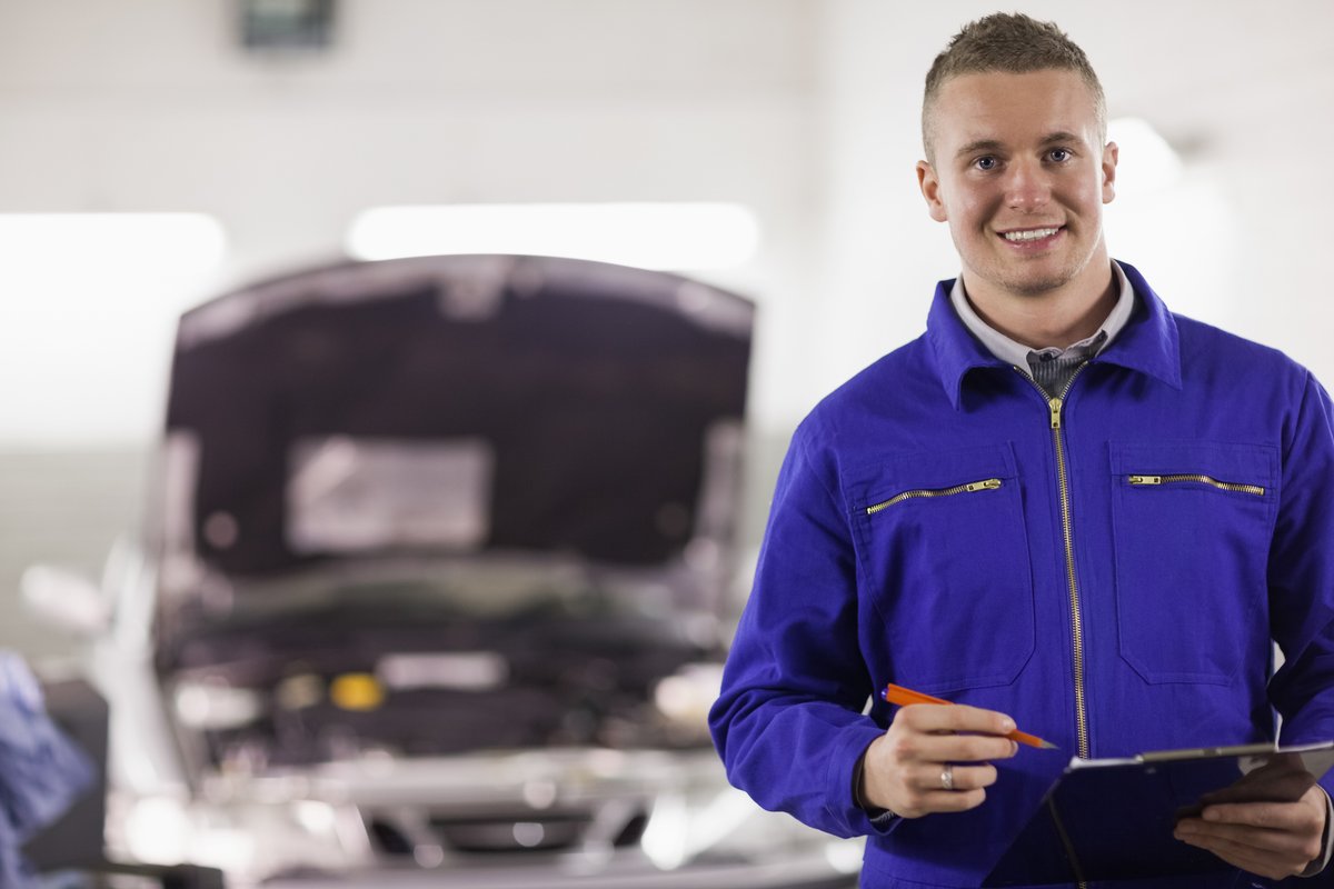 transgoldauto's tweet photo. When it comes to potholes, the parts of a car that suffers most is the suspension, including the rubber bushes and the tie rod ends. 
https://t.co/m45oJueE59

#carparts #automotive #carecare #careservices #enginerepair #cartyres #carparts #autoparts #transgold #potholes https://t.co/sDF3CjaYa6