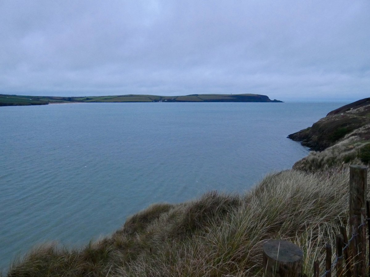 CliffsideKatie's tweet photo. Calm before the storm #flatlight #Daymer #Stepperpoint #earlydoors https://t.co/uAF950PIB2