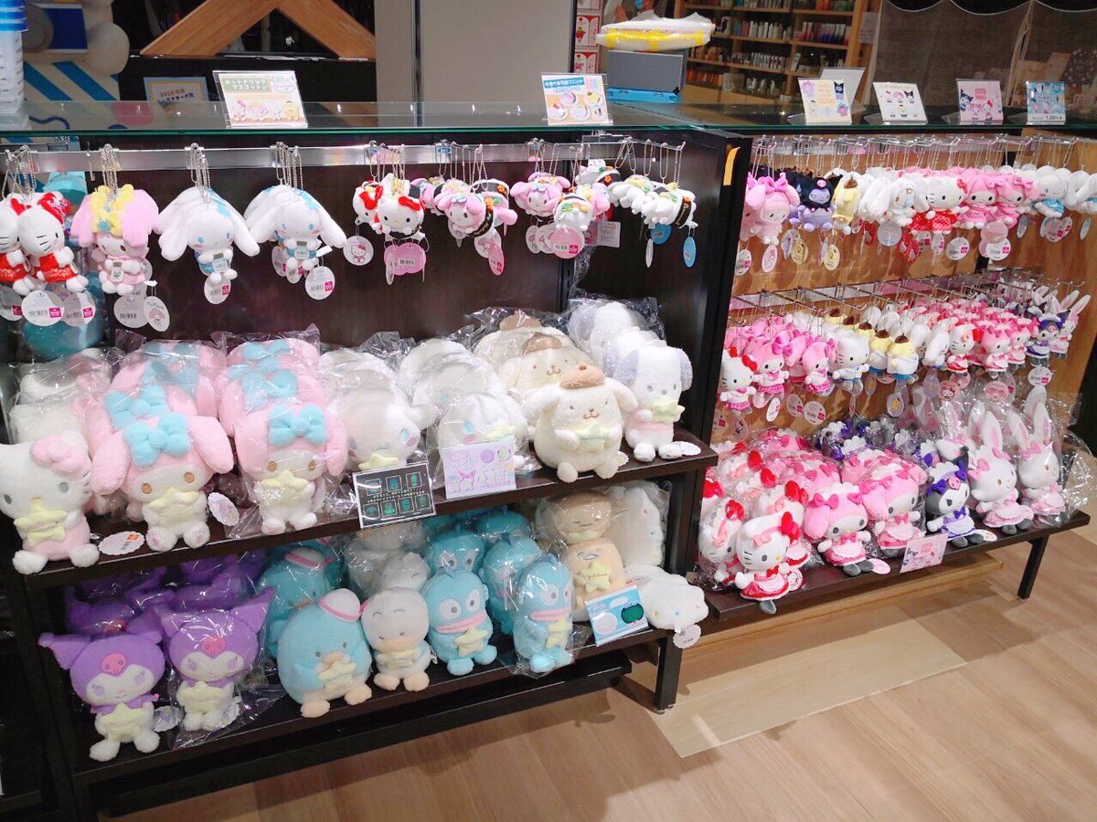 Kthings Official むにゅぐるみパティオ 秋田オーパ１階店 本日開店致しました キャラクターだいずかん の 大きなシナモンくんが目印です 人気のマスクやヘアゴムも販売中 サンリオキャラクターでおめかししてシナモンくんとお写真撮っ