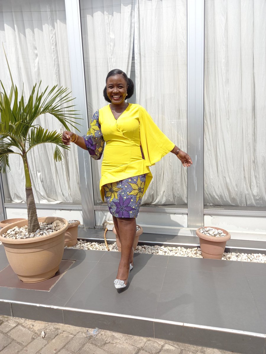 Tifeoluwani3's tweet photo. About #2020AD 
Showed up as a pretty wedding guest ✌️ https://t.co/qPT5JYMXOK