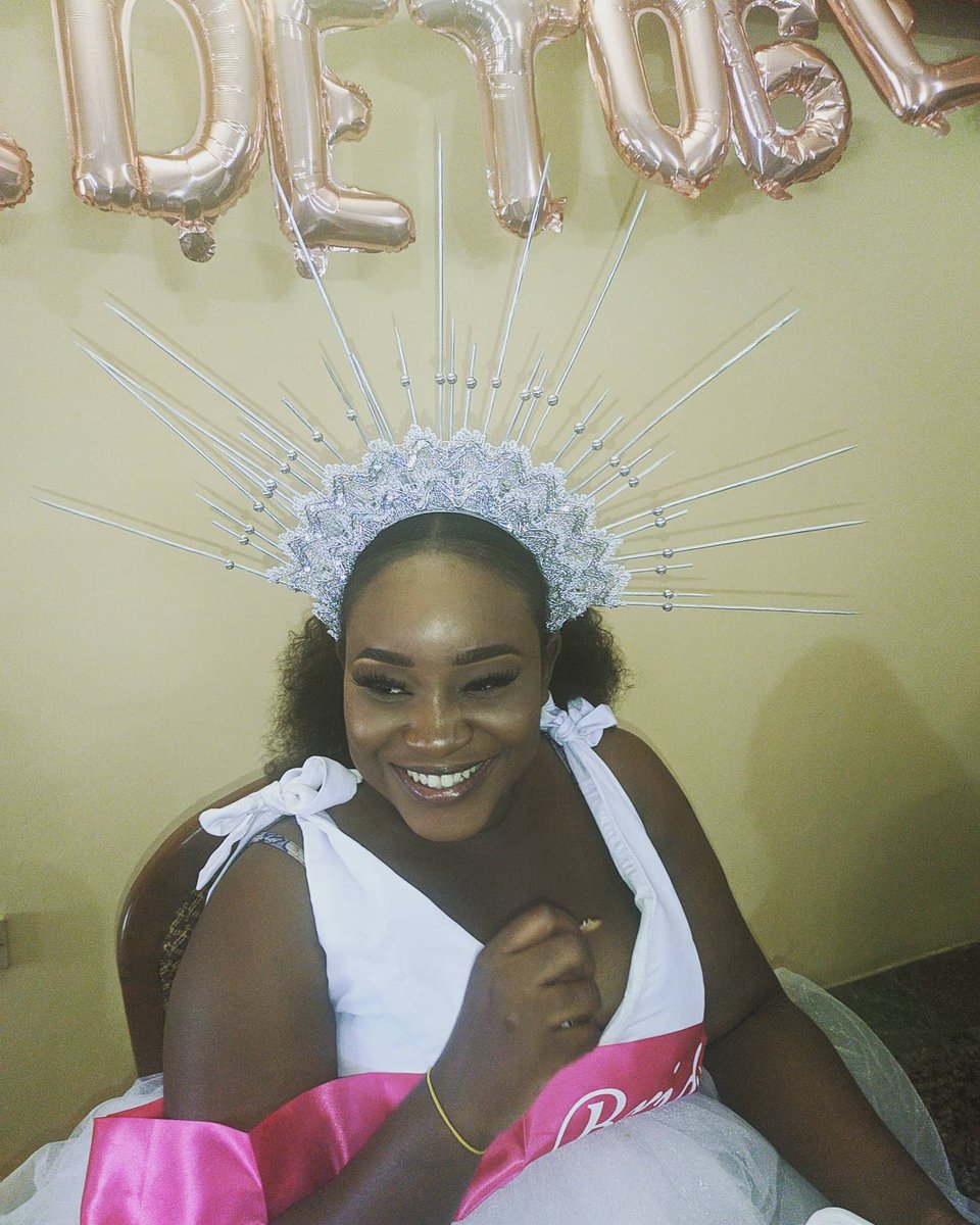 monumentalmay's tweet photo. Beautiful brideπ₯°πΉπ
Halo crown by May Coutures. πππ
#ibadan #halocrown #mayvcoutures #wedding #bride #art #craft #headpice #hairaccessories #weddings #ido #love #bridalshower #bridesmaids #bridal #bridetobe #bridals #designer #africa #creativity #couple #nigeriawedding https://t.co/q7LnpWRQl7