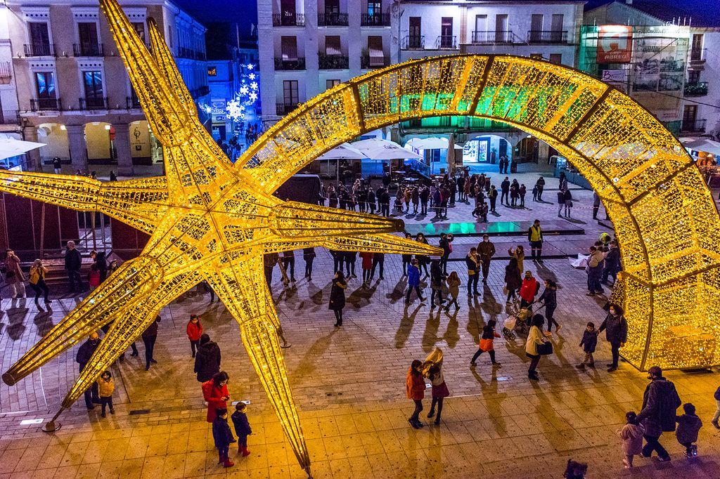 Navidades sanas y naturales en la provincia de Cáceres buff.ly/3qGuYil <a href="/INSERTUSSL/">Turismocaceres.es</a> <a href="/caceresturismo/">Turismo Extremeño</a> #turismoenlared #turismo #turismonacional #caceres #navidades2020 #felicesfiestas #feliznavidad