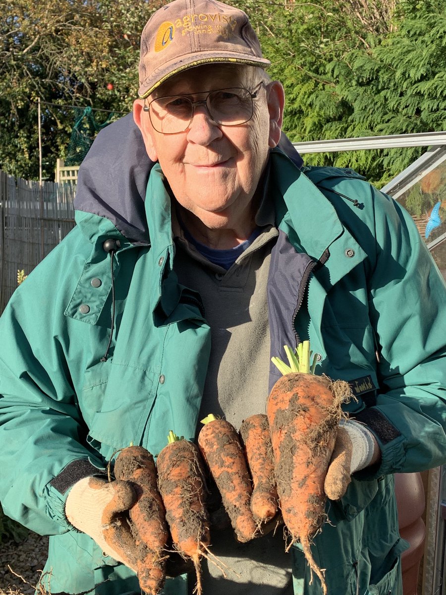 geraldstratfor3's tweet image. Having some of these for Christmas dinner I wish I had enough for you all cheers