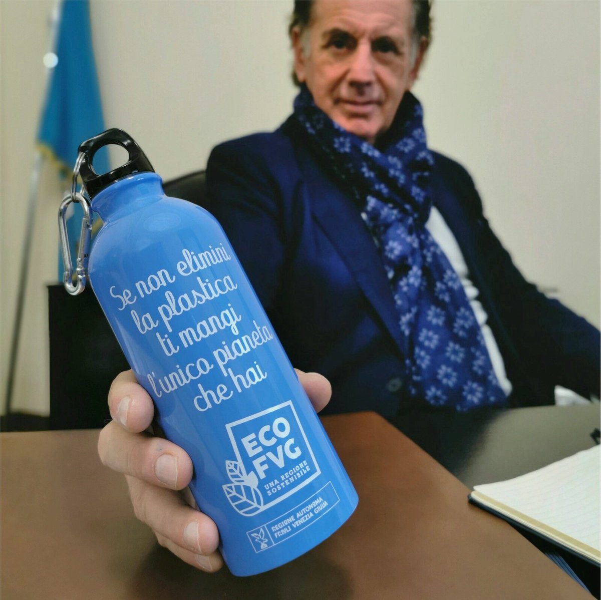 F_Scoccimarro's tweet photo. 🇮🇹
Se non elimini la #plastica
ti mangi l'unico #pianeta che hai

Le 11.500 borracce #Ecofvg verranno distribuite a dipendenti regionali e scuole del FVG.
Un primo concreto passo verso la riduzione dell'uso della plastica da parte degli enti pubblici
#FVG #FVGreen #plasticfree https://t.co/GMvvCOR25S