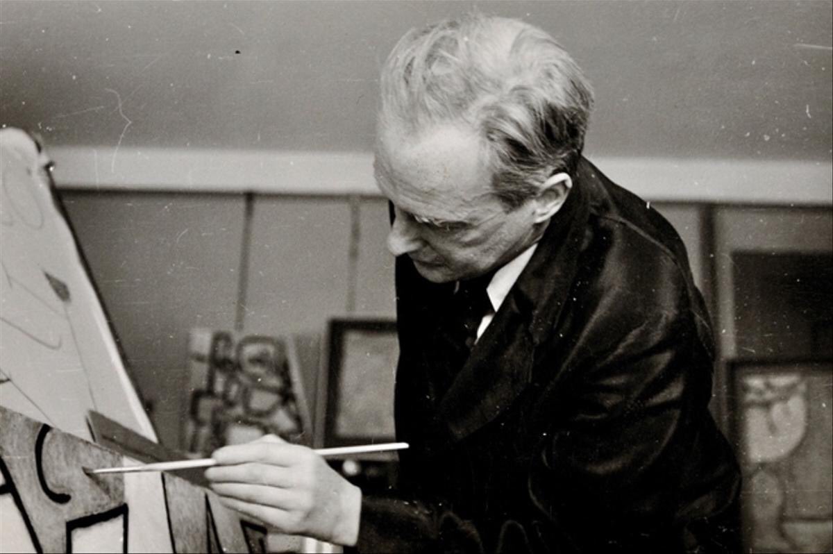 “First of all, the art of living; then as my ideal profession, poetry and philosophy, and as my real profession, plastic arts; in the last resort, for lack of income, illustrations.”   ~ Paul Klee