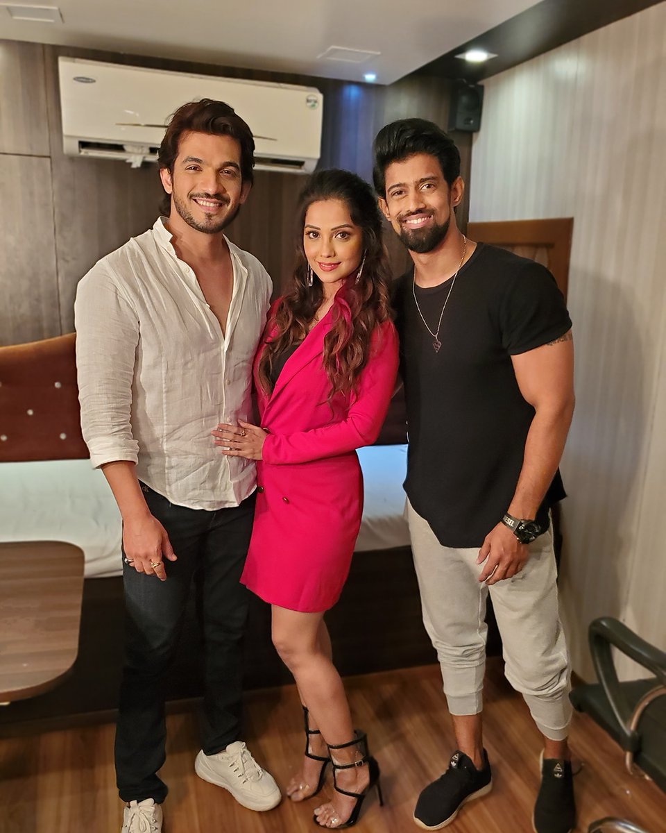 Something exciting coming very very soon....
#ArjunBijlani #AdaaKhan #ShekharSingh #CelebrityManager #Newsong #independentmusic