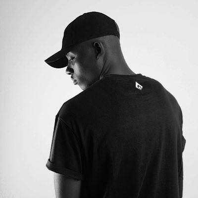 « <a href="/AOoriginals/">AO</a> est un appel à la valorisation du talent, mais aussi une invitation à la consommation des produits locaux, propres à notre identité, propres à nos réalités... »

Découvrez plus sur notre vision via : aooriginals.com/post/ao-le-fer…

#AO #doevenmore  #NouvellePhotoDeProfil