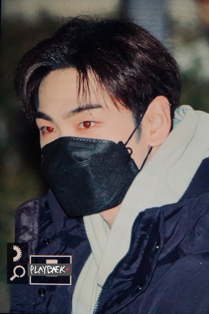 PLAYBAEK_721's tweet photo. 201218 가요대축제 퇴근

#백호 #BAEKHO #강동호 #뉴이스트 #NUEST https://t.co/scmPPFL6TX