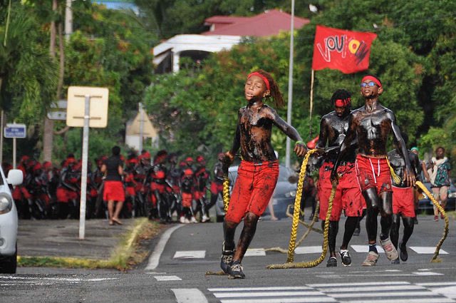 THREAD SUR LE CARNAVAL EN GUADELOUPE. 