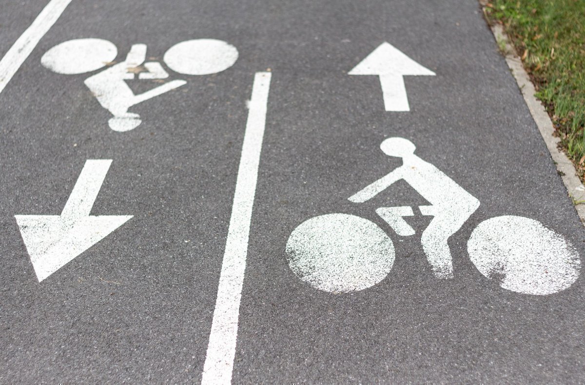 BruzCurves's tweet photo. Les news de #Rennes 🚲 https://t.co/3stcJUjRqZ https://t.co/sBXSZjTWzz