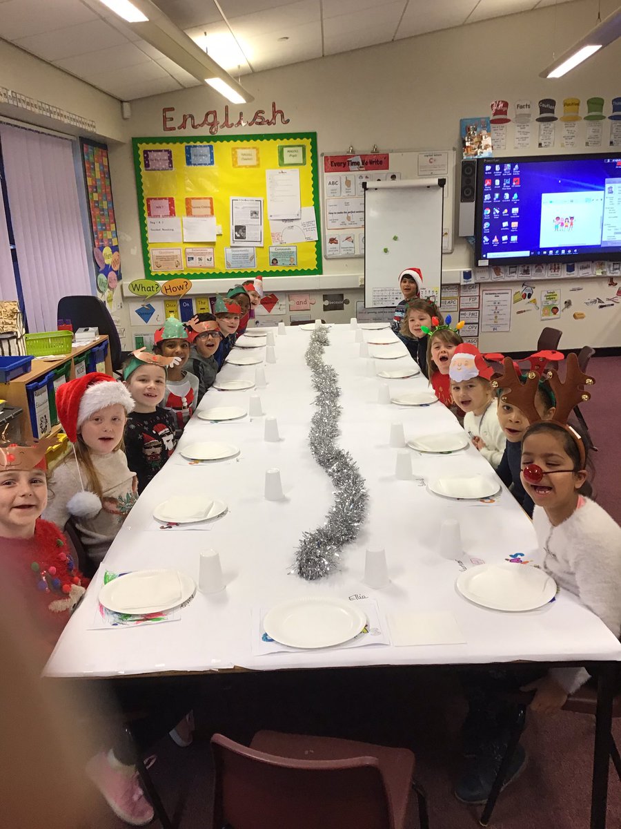 class_1p's tweet photo. Fabulous Xmas breakfast 2I and you all look great in your jumpers. Happy Christmas everyone, enjoy the holidays. @JCole5W @FibParkAcademy https://t.co/lwA0YXbGR1
