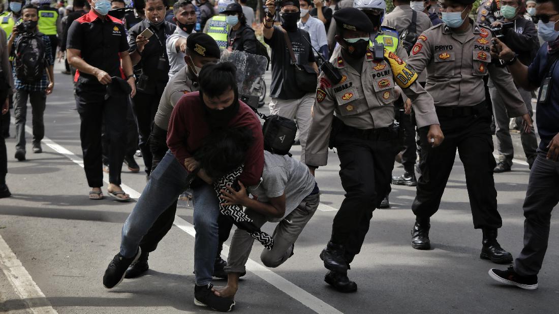 CNN Indonesia tweet media