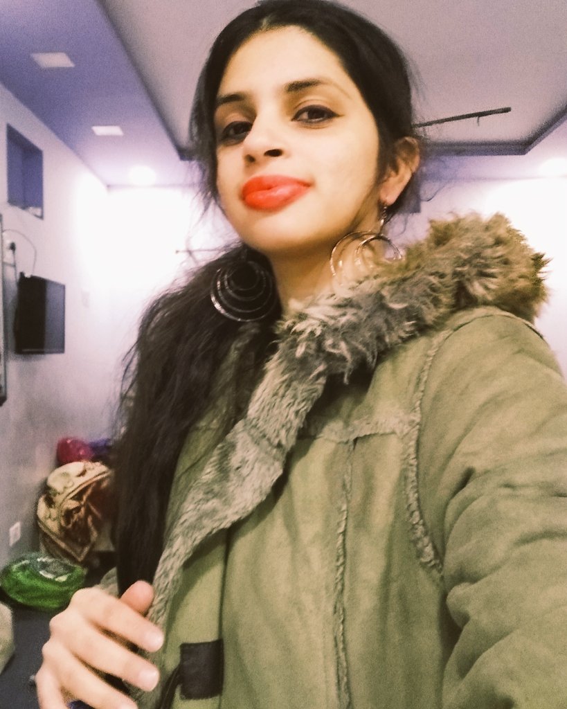 CHUNMUN143's tweet photo. @Oliviacosmetics Here is my entry dear team @Oliviacosmetics
#OliviaLipStyle #OliviaLipBalm
#OliviaCaramelLipBalm #OliviaStrawberryLipBalm #OliviaMuskmelonLipBalm #OliviaWinterLipBalm #WinterCare #WinterLips #Contest
Tag @rajiarshita @GarimaY85377359 @GargeeGanguly https://t.co/iwMoOzIKhs