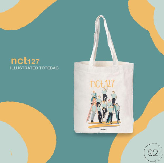 92Projects's tweet photo. 🪐 NCT (Unofficial &amp; Illustration) Stuff 🪐

> Rp55.000-Rp85.000
> Bahan kanvas tebal dengan perekat (vercro)
> Ukuran tas 33 x 37cm
> https://t.co/BBWfzekzWf

#WTS #WTSTOTEBAG #WTSNCTstuff #jualtotebag #jualantotebag #NCTstuff #NCT #NCT127 #NCTDREAM #NCTstuff #fanart #NCTFanart https://t.co/wN1EMvrNU4