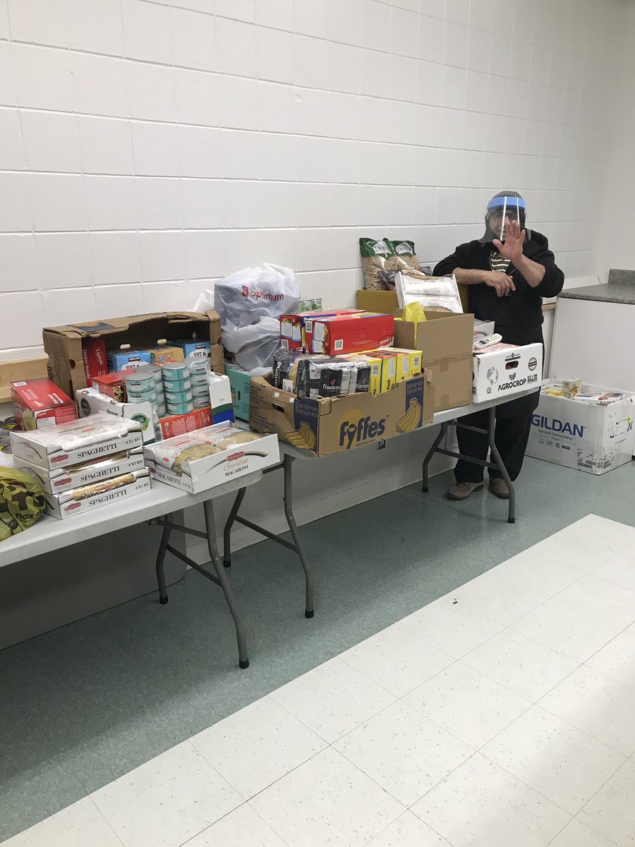 HeronFoodCentre's tweet photo. What an incredible donation from this family in the community! This food will go a long way in keeping tummies full over the holidays. Thank you, merci boucoup ! 
#HolidayGiving #Donate #Ottawa https://t.co/aJmcamOCvi