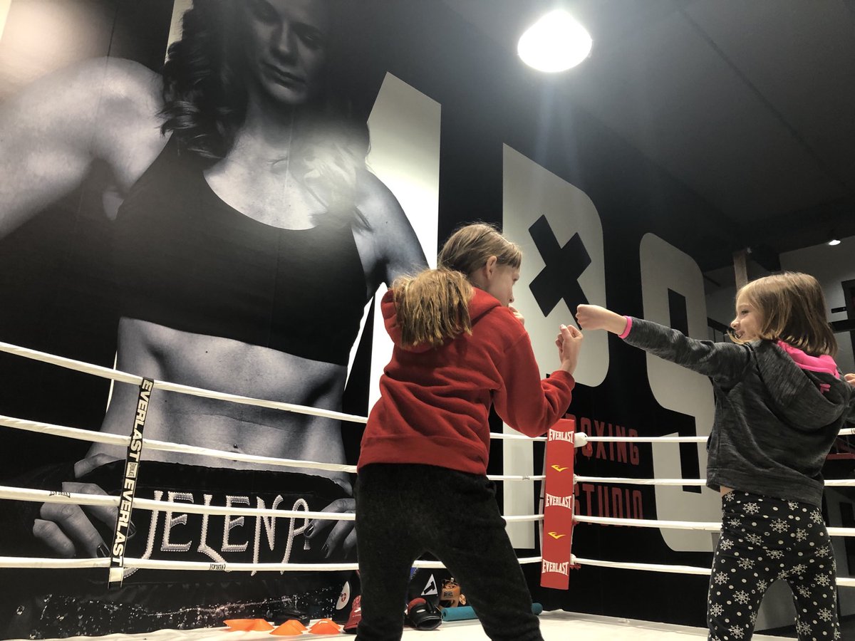 cashmobstalbert's tweet photo. ⁦@JelenaBoxing⁩ ⁦@champsboxingyeg⁩ #yeg #worldchampion #strongHER #fastHER https://t.co/akZOBCZpsK