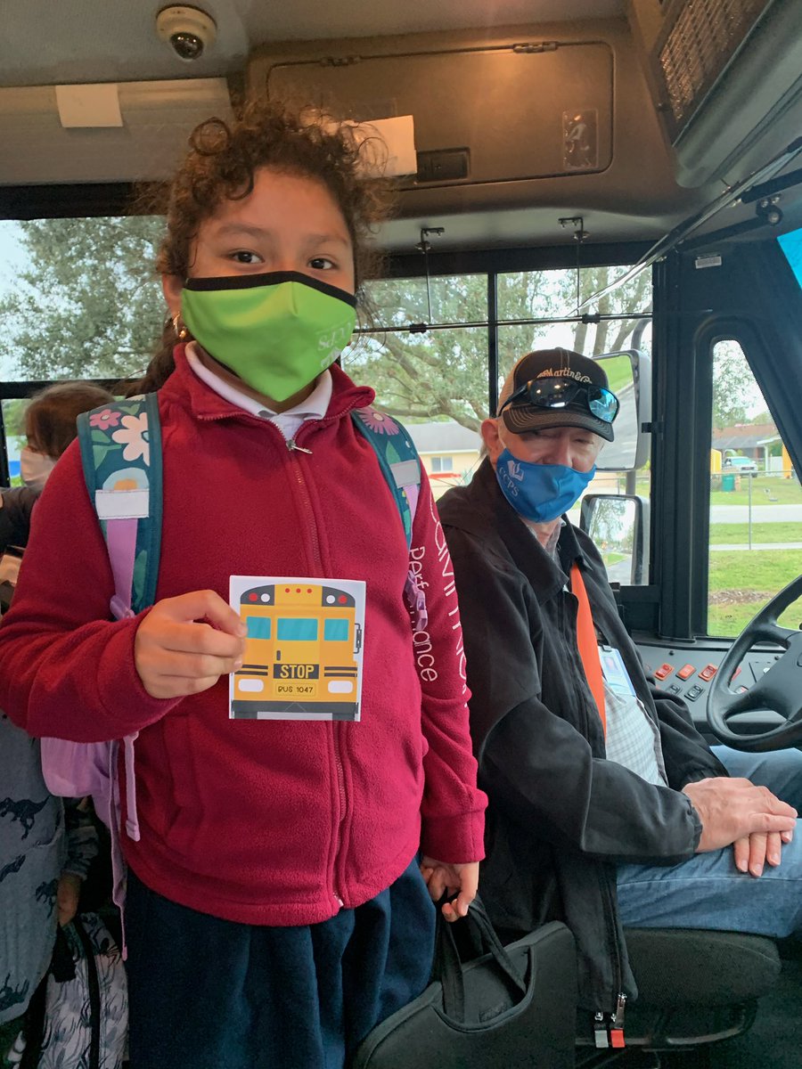 Purplereign150's tweet photo. @collierschools What a kind gesture! Mr Rodney; the bus driver #1047  blessed his HLE students with a Mc Donald’s gift card for the holidays. Spreading Cheer For the Holidays. 🎁💜 https://t.co/S1TdaVjGww