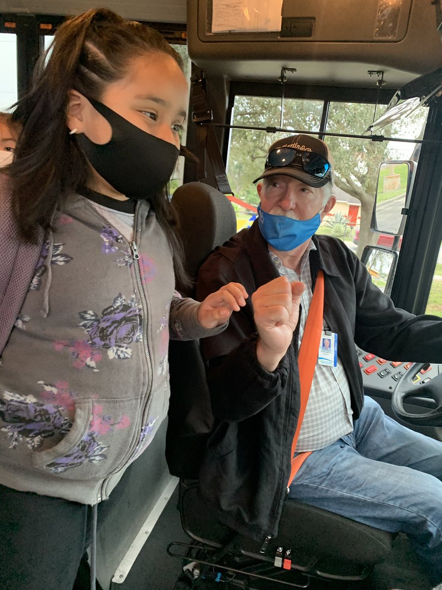 Purplereign150's tweet photo. @collierschools What a kind gesture! Mr Rodney; the bus driver #1047  blessed his HLE students with a Mc Donald’s gift card for the holidays. Spreading Cheer For the Holidays. 🎁💜 https://t.co/S1TdaVjGww