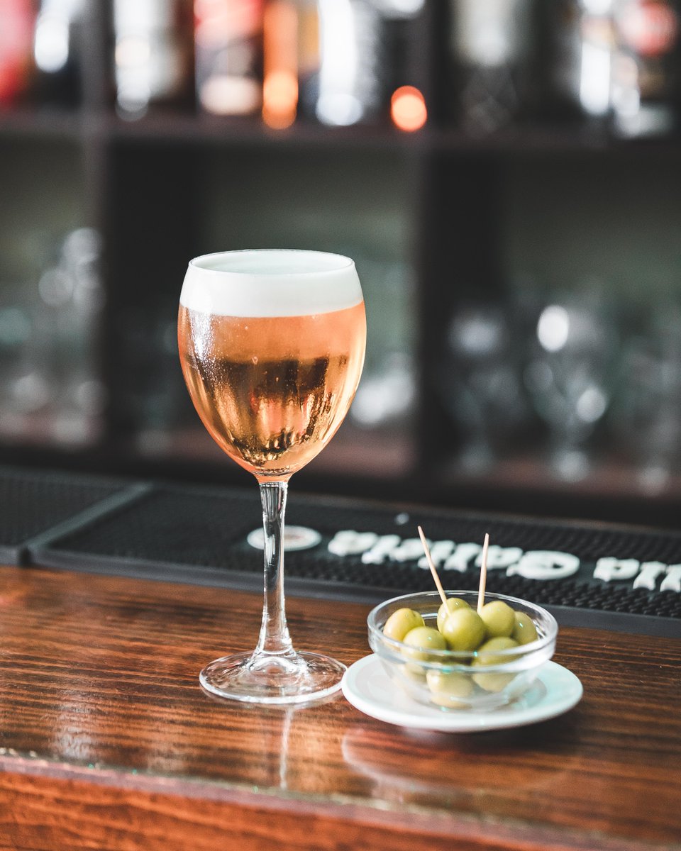 Empecemos bien el fin de semana 😜
El invierno ya está aquí pero la cerveza en That´s Life se sigue sirviendo bien fría 🍻

.
#ThatsLife #Marbella #CostadelSol #Terraza #Beer #Cerveza