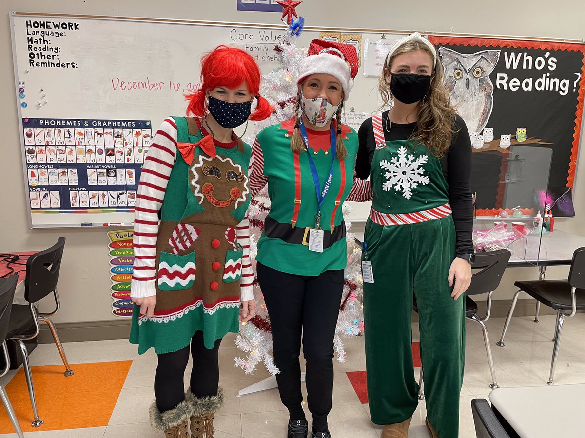 wigleykn's tweet photo. Merry Christmas from Dolly Ridge Elementary @VHDollyRidge https://t.co/s954RaJnJU