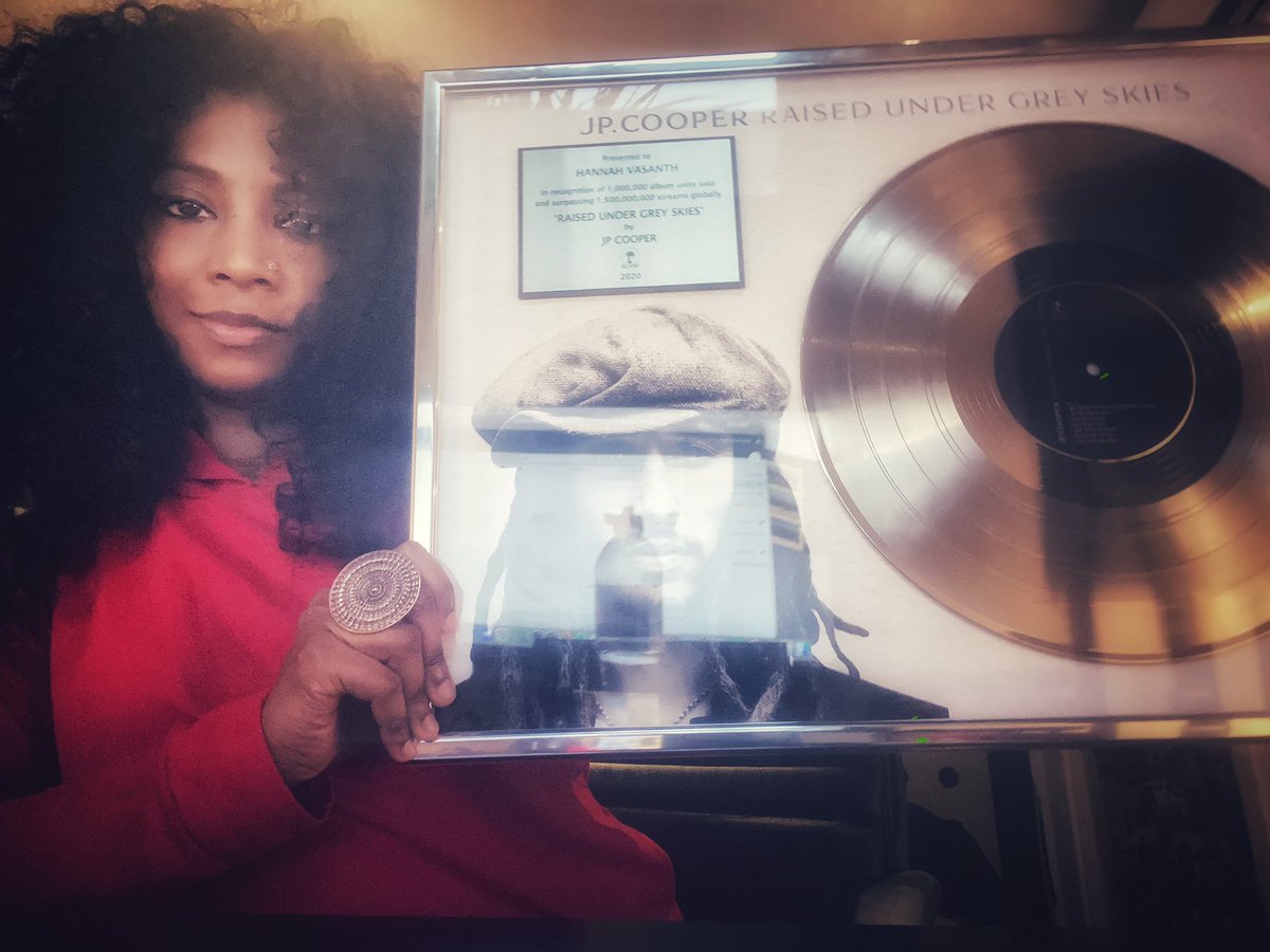 Hannah V tweet media