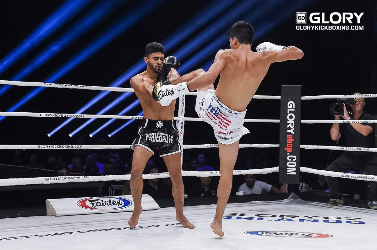 prideordie's tweet photo. En 2019 lors du #Glory67 à Orlando (USA) le marocain 🇲🇦 Houssam El Kasri en #PRiDEorDiE défia l'étoile montante locale Asa Ten Pow lors du co-main event de la soirée ! Après une guerre de 3 rounds c'est malheureusement l'américain qui remporta le combat par décision... ☠👊💥 https://t.co/VcTYRhQgsn