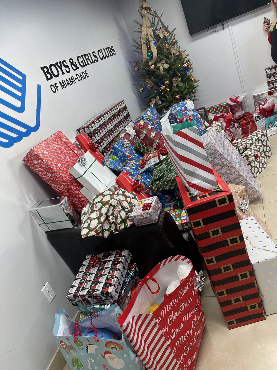 Kristen Kidwell (@kristenkidwell1) on Twitter photo Such an amazing opportunity for Target to bring joy to families this Holiday season 🎯🎁🥰 #R300GivesBack #TargetAdoptAFamily #D349MiamiGives <a href="/JoeyG85/">Joe Gosselin</a> <a href="/NatalieVallina/">Natalie Vallina</a> <a href="/aldenkooken/">Alden</a> Such an amazing opportunity for Target to bring joy to families this Holiday season 🎯🎁🥰 #R300GivesBack #TargetAdoptAFamily #D349MiamiGives <a href="/JoeyG85/">Joe Gosselin</a> <a href="/NatalieVallina/">Natalie Vallina</a> <a href="/aldenkooken/">Alden</a>