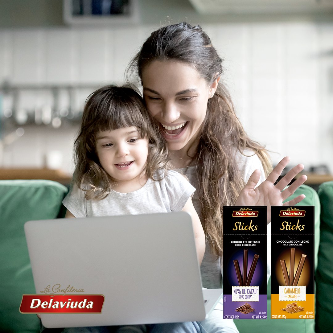 Aunque hayamos cambiado el modo de conectar entre nosotros, los momentos especiales con las personas que queremos seguirán estando presentes. Siempre encontraremos la manera de hacerlos posibles.