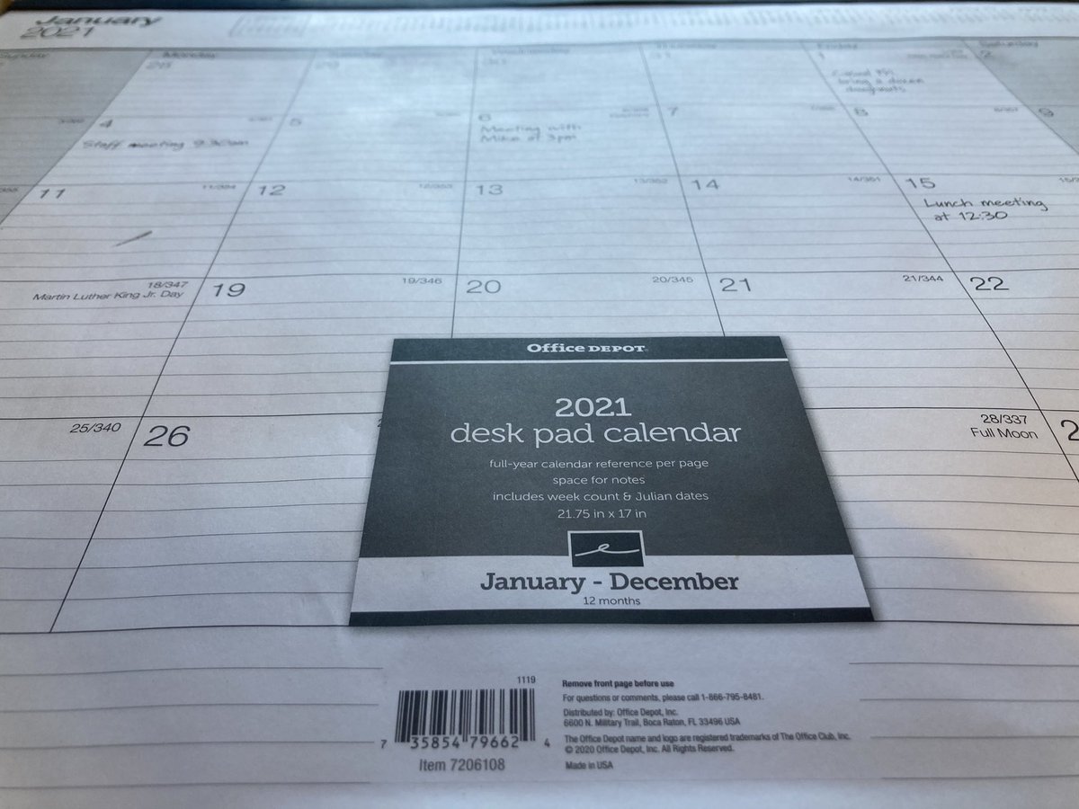 victoriaspechko's tweet image. I don’t remember the last time I was this happy to see a desk calendar.  
#hopefor2021