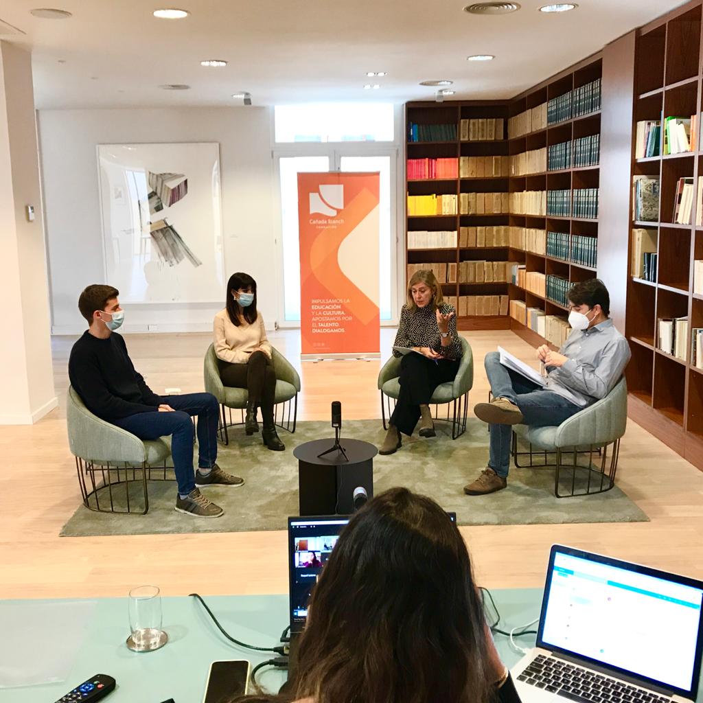 Hui hem analitzat cóm dinamitzar el #TurismeCultural al curs de la <a href="/FCanadaBlanch/">Fundación Cañada Blanch</a> 

La nostra companya María Ruiz ha moderat el debat amb <a href="/Itinerantur/">Itinerantur</a> <a href="/Turiart/">Turiart</a> i <a href="/hispania_vlc/">Hispania Valencia</a>