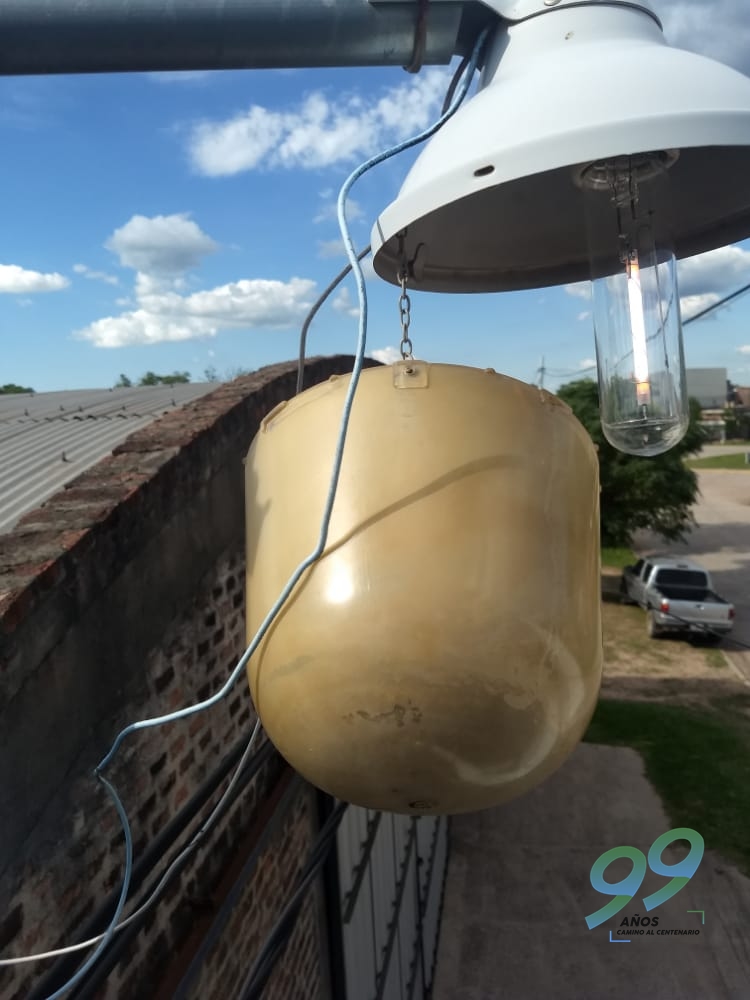 munideplaza's tweet photo. ALUMBRADO PÚBLICO:
El equipo de electricidad del municipio efectuó la reparación de alumbrado público por Av Rivadavia, en Bº Héroes de Malvinas (calle San Martín) y por calle Oscar R. Sein. 
Seguiremos trabajando en la reparación del alumbrado en diferentes sectores. https://t.co/hvnmbQk1p5