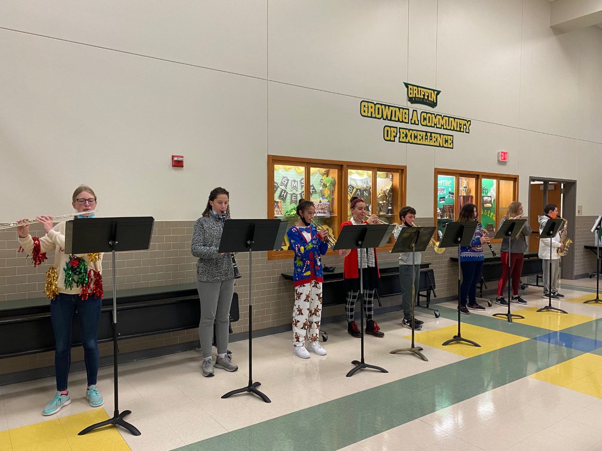 GriffinMSGators's tweet photo. GMS Band students welcomed everyone into the building with holiday carols this morning! What a great start to the day before break! https://t.co/cvVkIfMpXR