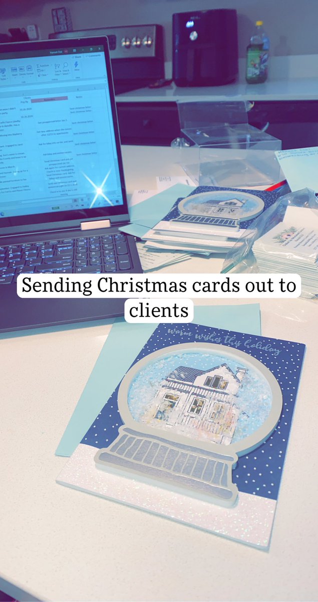 Staying in contact with everyone is easy when christmas is right around the corner! Who doesn’t love a handwritten Christmas card in the mail 💌📨