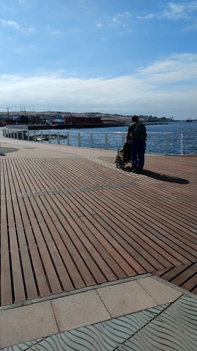 MOP_Atacama's tweet photo. C/grandes expectativas al desarrollo, se abrió a la comunidad la II Etapa dl nuevo Paseo Costero #PlayaBrava y #DelJefe en #Caldera🎉👏🏻
👷🏼♀️☝️Obra ejecutada x #ObrasPortuariasMOP
✔️Mejora calidad d vida d los habitantes del puerto y sus visitantes.
✔️Reactiva economía en la zona. https://t.co/VZZoN9EYai
